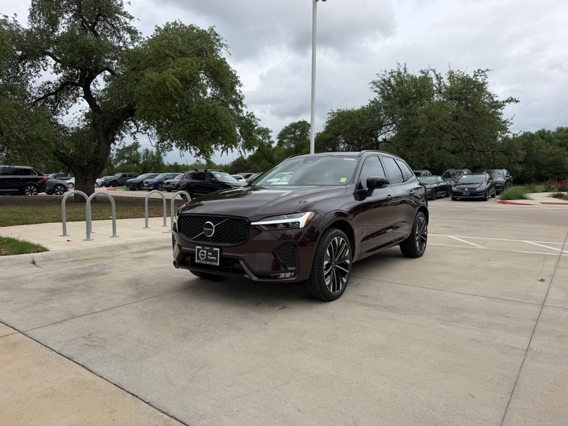 2026 Volvo XC60 - Image 1