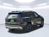 2027 Chevrolet Traverse - Preview 5