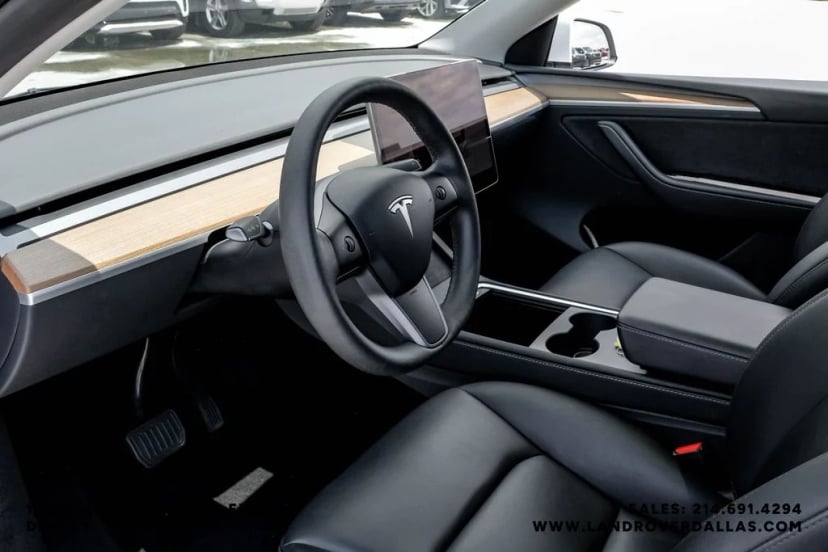 2023 Tesla Model Y - Image 3