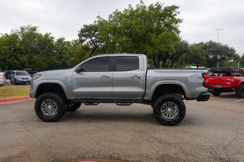 2023 Chevrolet Colorado - Image 3