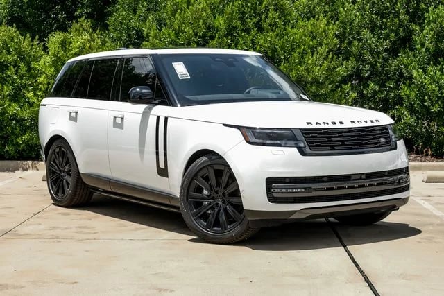 2026 Land Rover Range Rover - Image 2