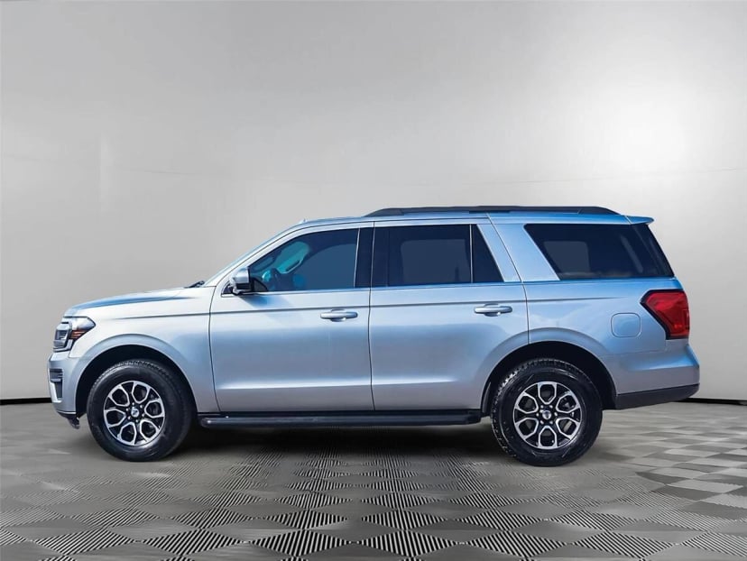 2022 Ford Expedition - Image 1