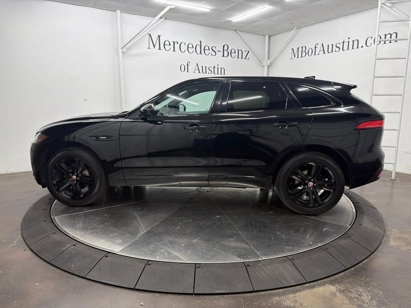 2019 Jaguar F-PACE - Image 2