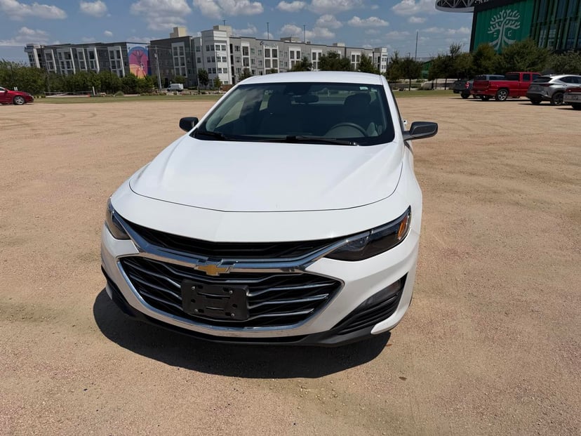 2023 Chevrolet Malibu - Image 1
