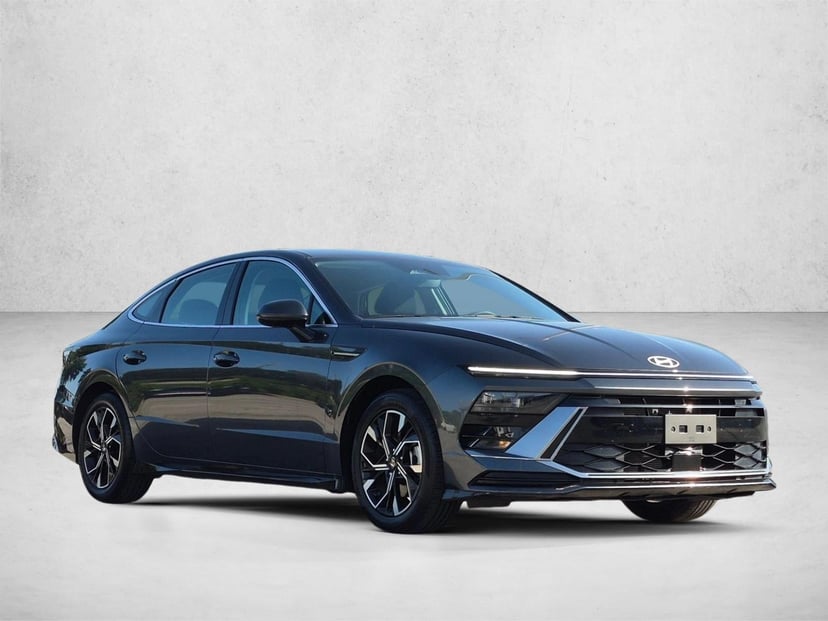 2024 Hyundai Sonata - Image 2
