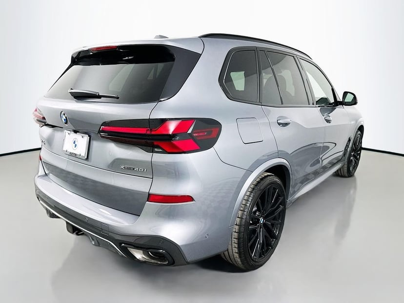 2026 BMW X5 - Image 3