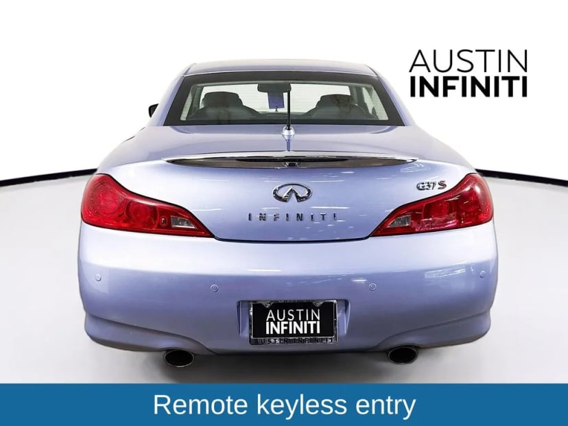 2013 INFINITI G37 - Image 2