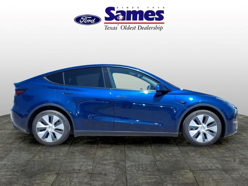 2022 Tesla Model Y - Image 2