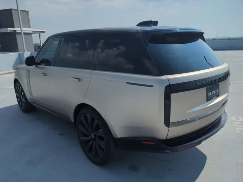 2025 Land Rover Range Rover - Image 3