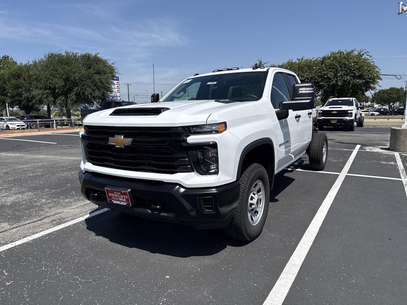 2026 Chevrolet Silverado 3500 HD - Image 1