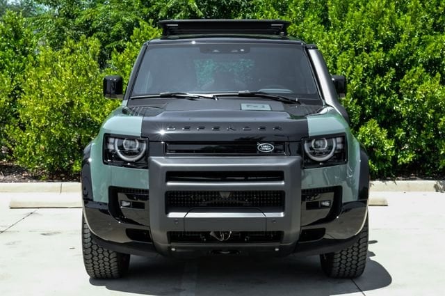 2026 Land Rover Defender - Image 2