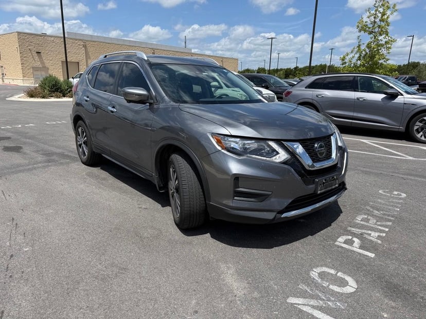 2019 Nissan Rogue - Image 3