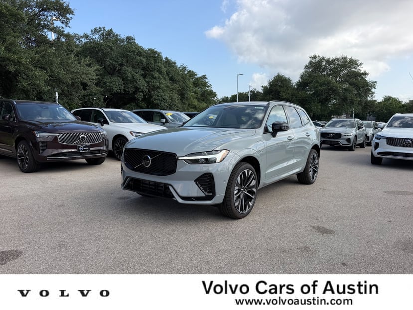 2026 Volvo XC60 - Image 2