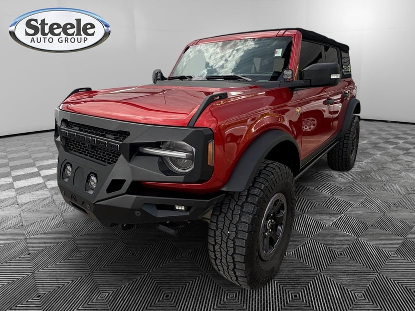 2022 Ford Bronco - Image 1