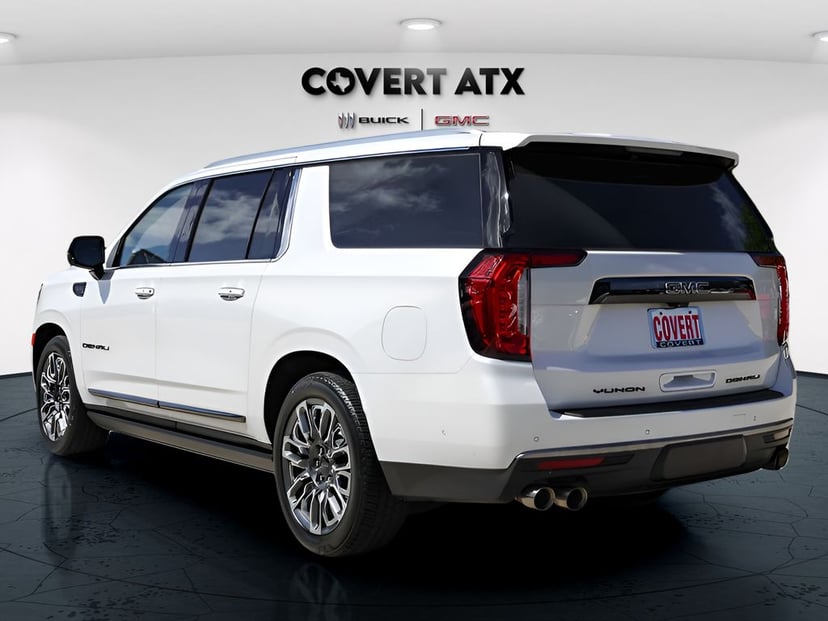 2023 GMC Yukon XL - Image 3