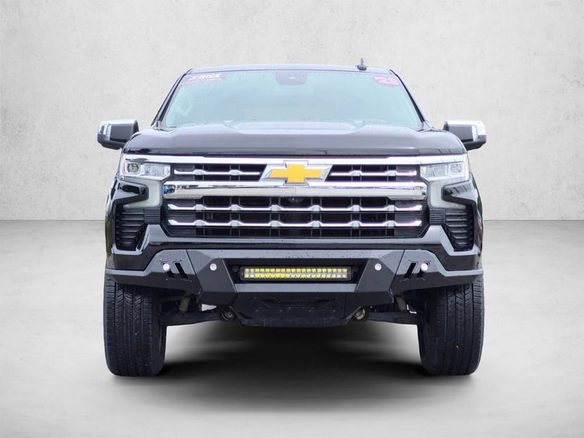 2022 Chevrolet Silverado - Image 2