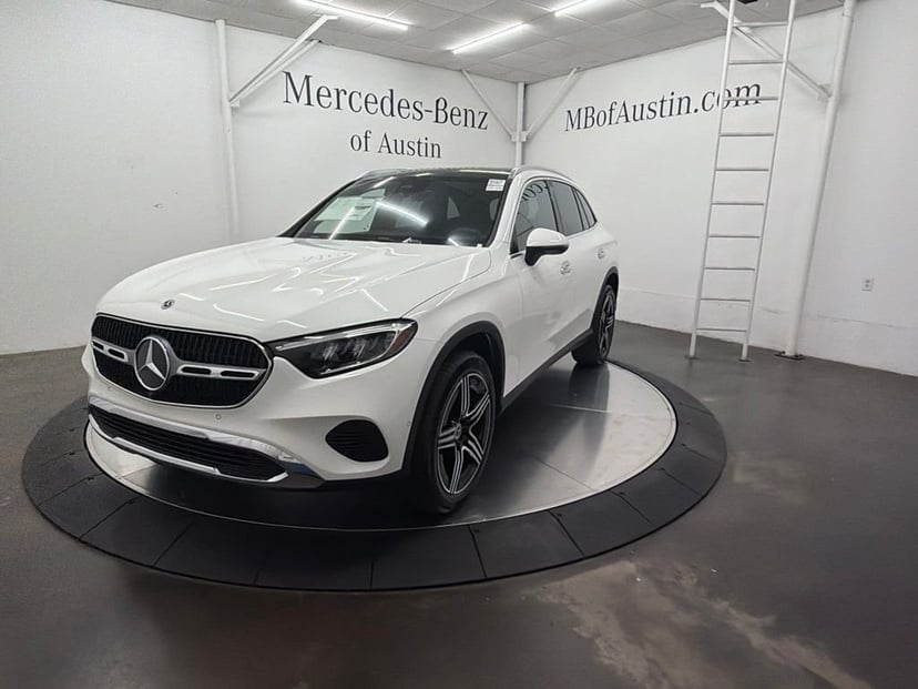 2027 Mercedes-Benz GLC - Image 1