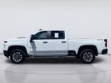 2022 Chevrolet Silverado - Preview 2