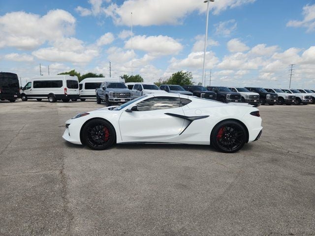 2025 Chevrolet Corvette - Image 2