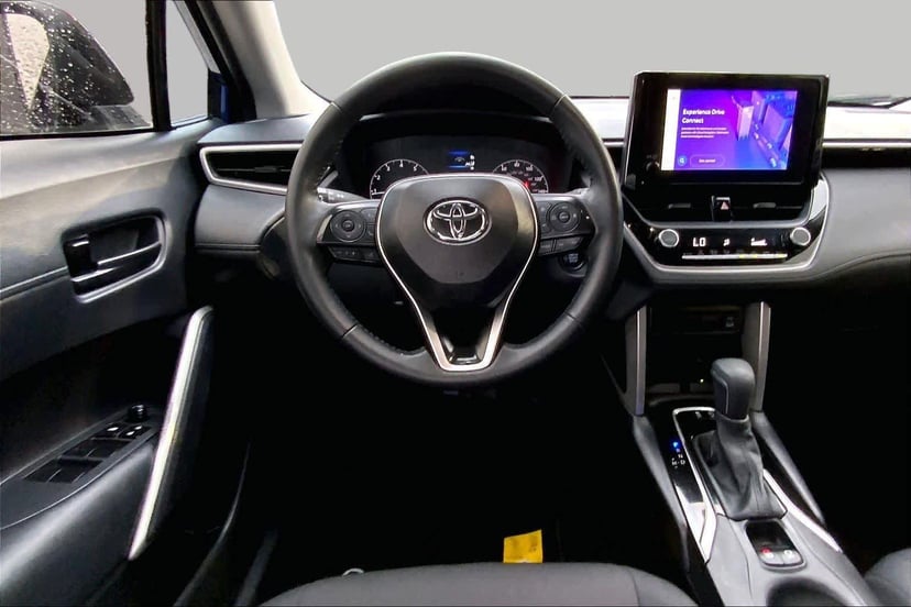 2024 Toyota Corolla Cross - Image 3