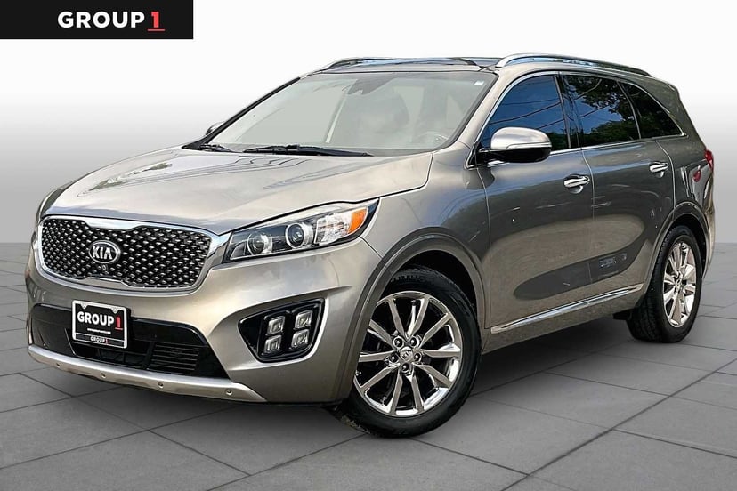 2016 Kia Sorento - Image 2