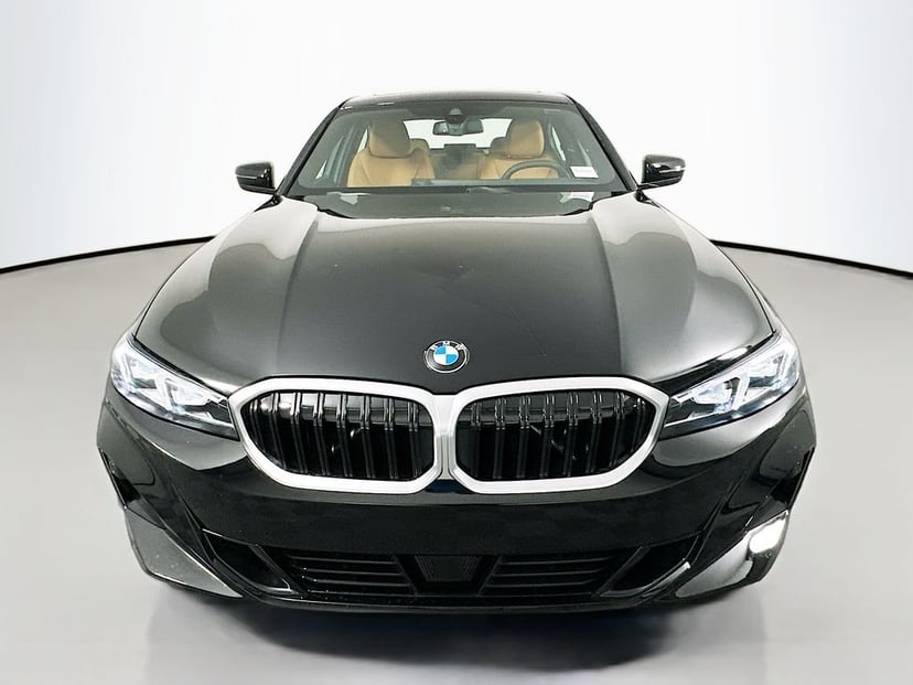 2026 BMW 330i - Image 3