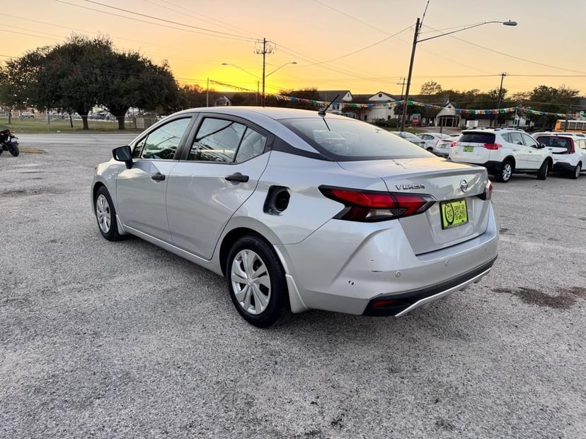 2020 Nissan Versa - Image 2