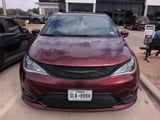 2020 Chrysler Pacifica - Preview 2
