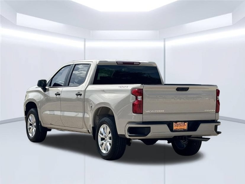 2026 Chevrolet Silverado 1500 - Image 2