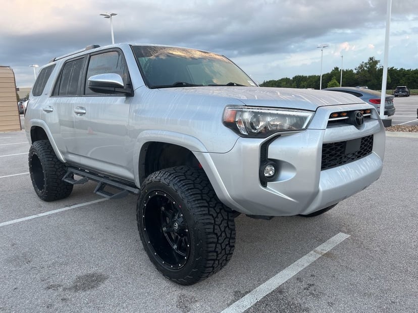 2022 Toyota 4-Runner - Image 1