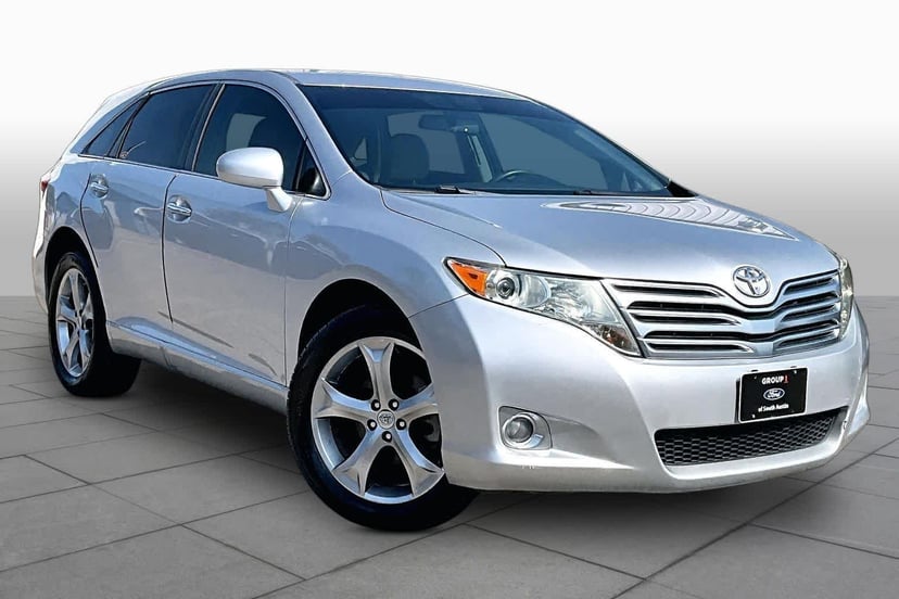 2011 Toyota Venza - Image 1