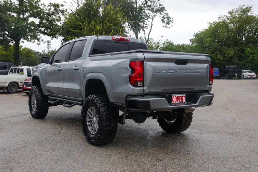 2023 Chevrolet Colorado - Image 2