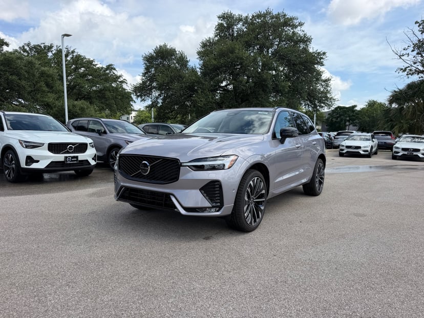 2026 Volvo XC60 - Image 2