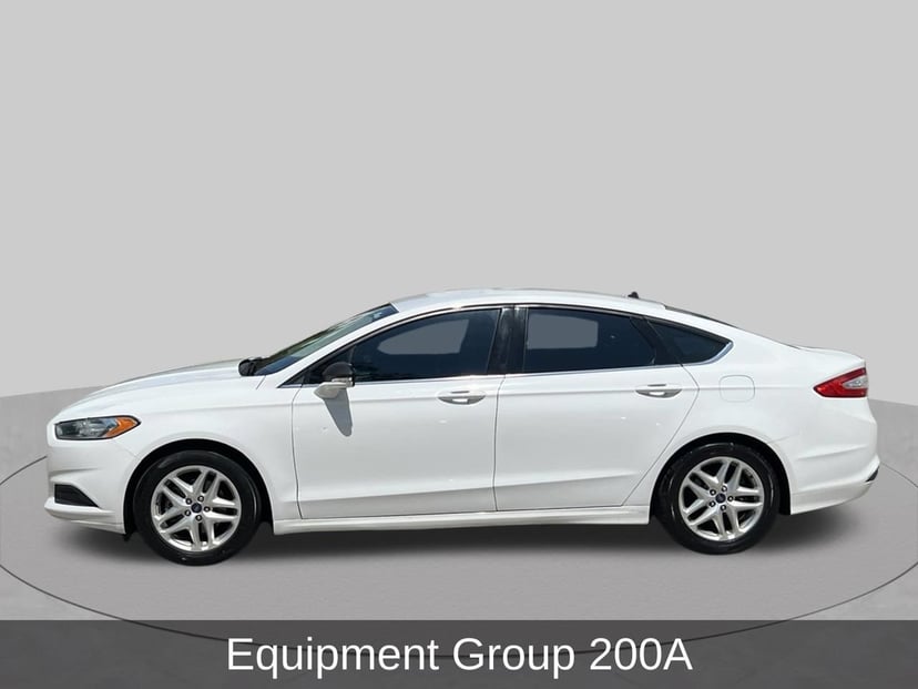2016 Ford Fusion - Image 2