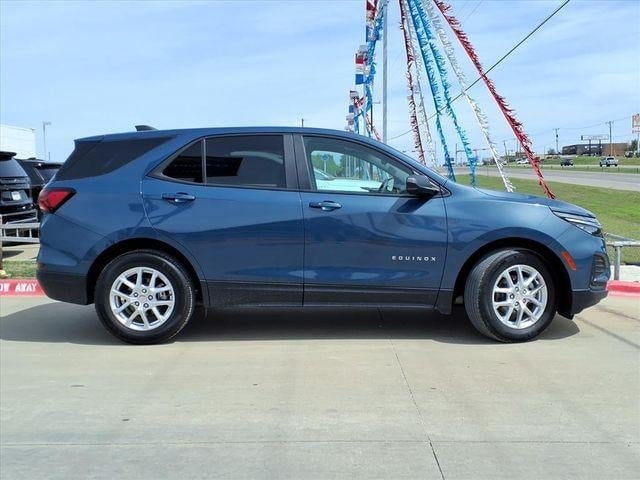 2024 Chevrolet Equinox - Image 2