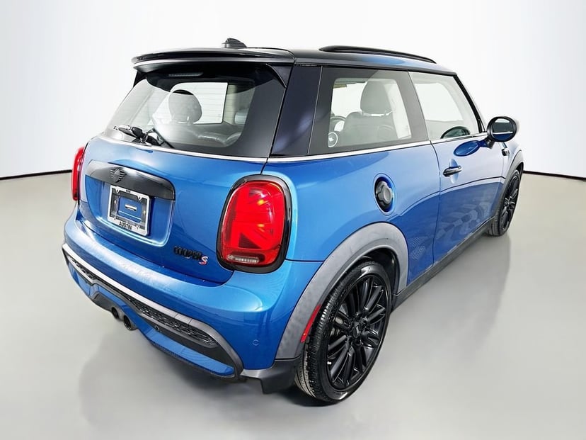 2022 MINI Cooper S Signature 2D Hatchback Blue - Image 2