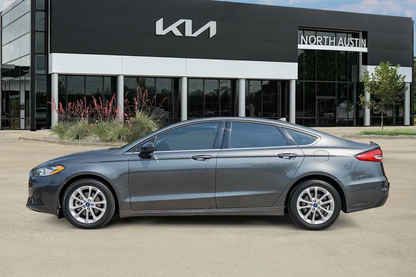 2020 Ford Fusion - Image 2