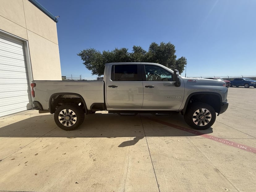 2025 Chevrolet Silverado 2500 HD - Image 1