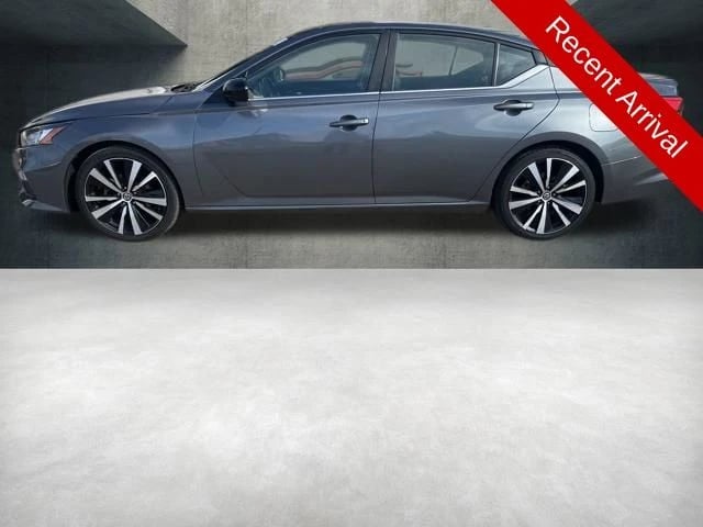 2021 Nissan Altima - Image 2