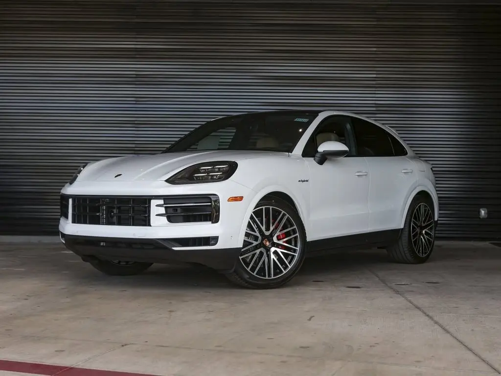 2026 Porsche Cayenne - Image 1