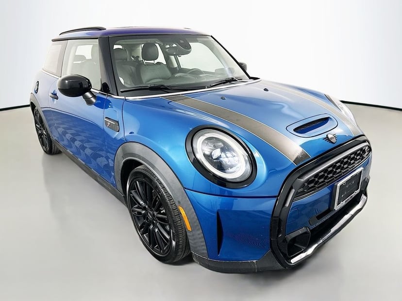 2022 MINI Cooper S Signature 2D Hatchback Blue - Image 1
