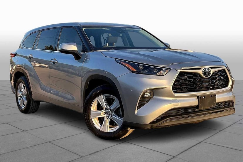2022 Toyota Highlander - Image 3
