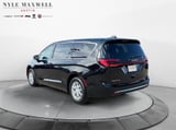 2027 Chrysler Pacifica - Preview 14
