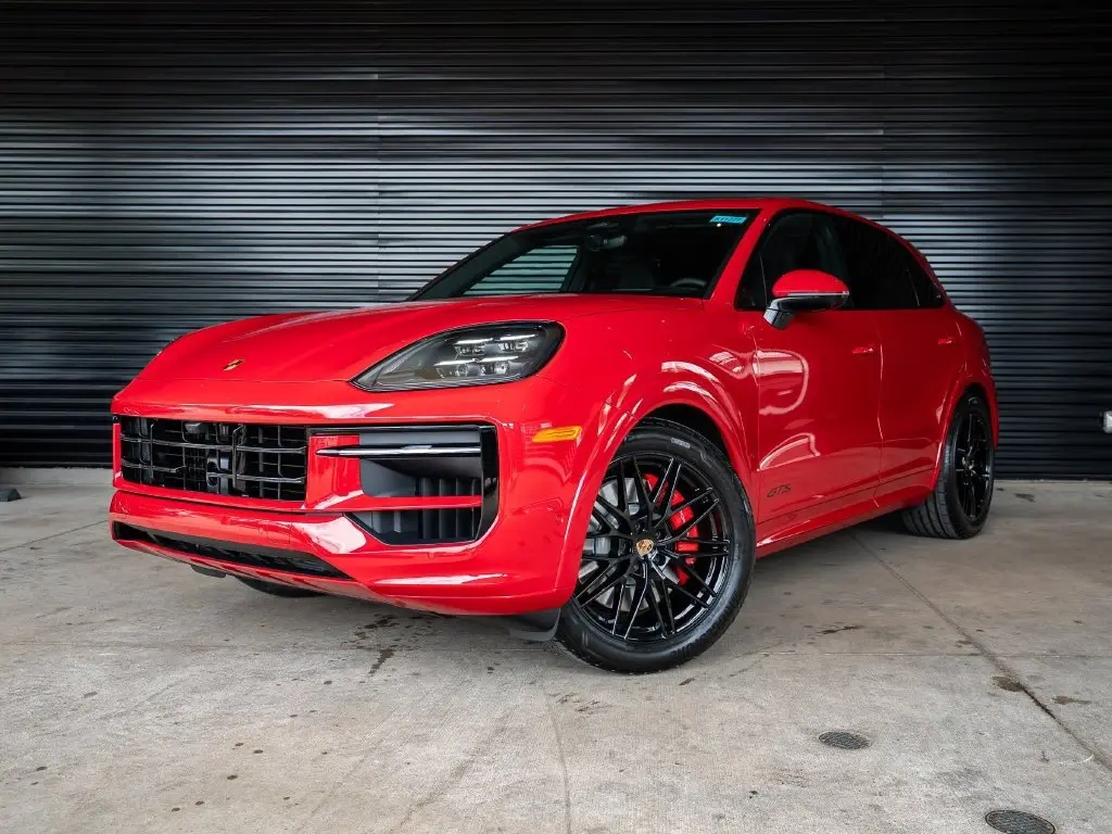 2026 Porsche Cayenne - Image 1