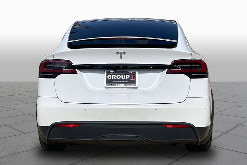 2022 Tesla Model X - Image 2
