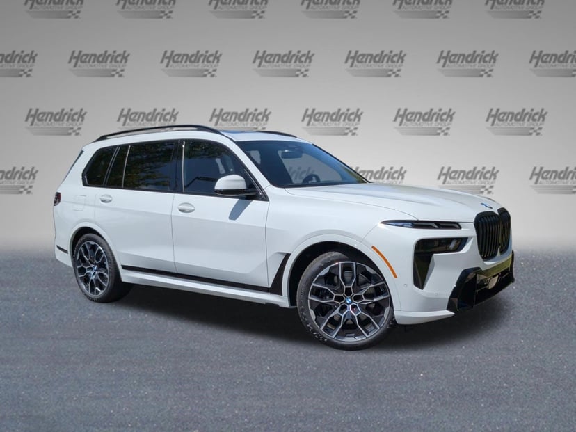 2027 BMW X7 - Image 1
