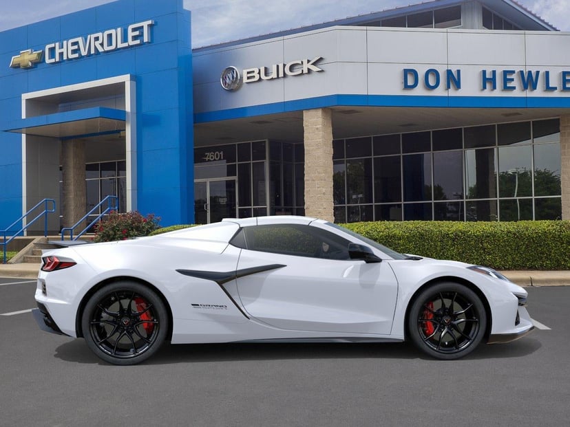 2027 Chevrolet Corvette - Image 2
