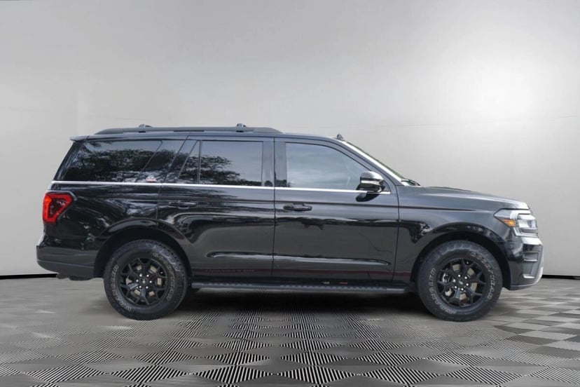 2022 Ford Expedition - Image 1