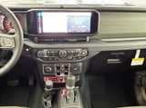 2027 Jeep Gladiator - Preview 3