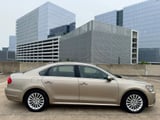 2016 Volkswagen Passat - Preview 8